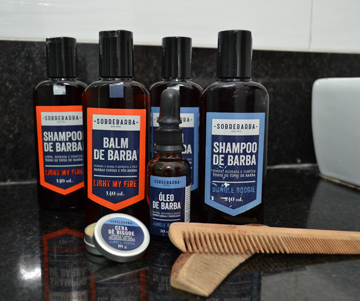 produtos específicos para barba como shampoo e balm