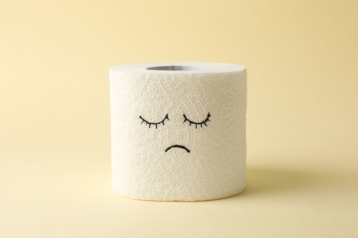 A constipação, também conhecida como prisão de ventre, é um problema comum caracterizado pela dificuldade em evacuar ou pela frequência reduzida de evacuações.