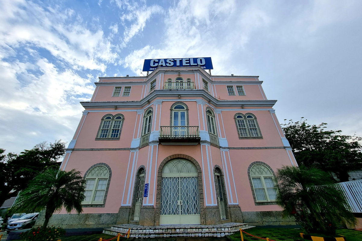 O Colégo INSG Castelo Macaé fica na Av. Santos Moreira, 445, Miramar, Macaé-RJ.