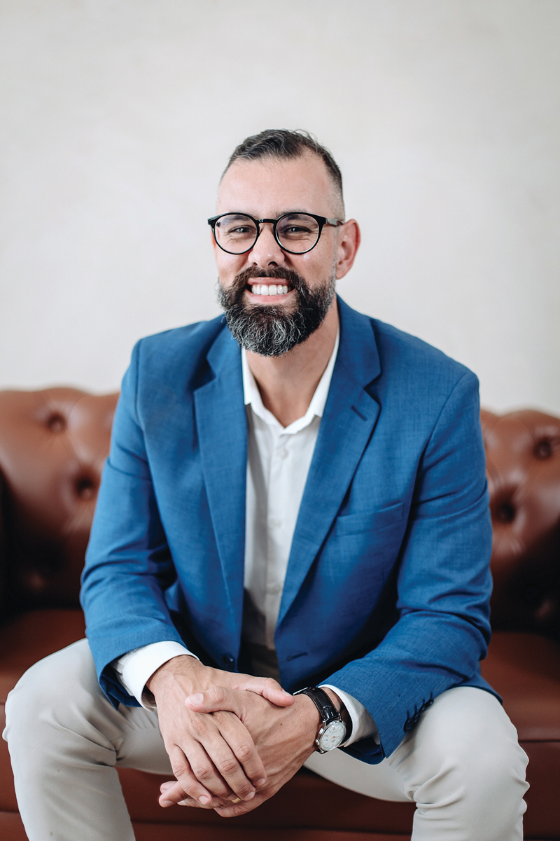 Com mais de 10 anos de experiência médica, o Dr. Igor Alves é pós-graduado em Medicina do Esporte e Nutrologia, além de especialista em Cannabis Medicinal. Atua nas áreas de emagrecimento e modulação hormonal.