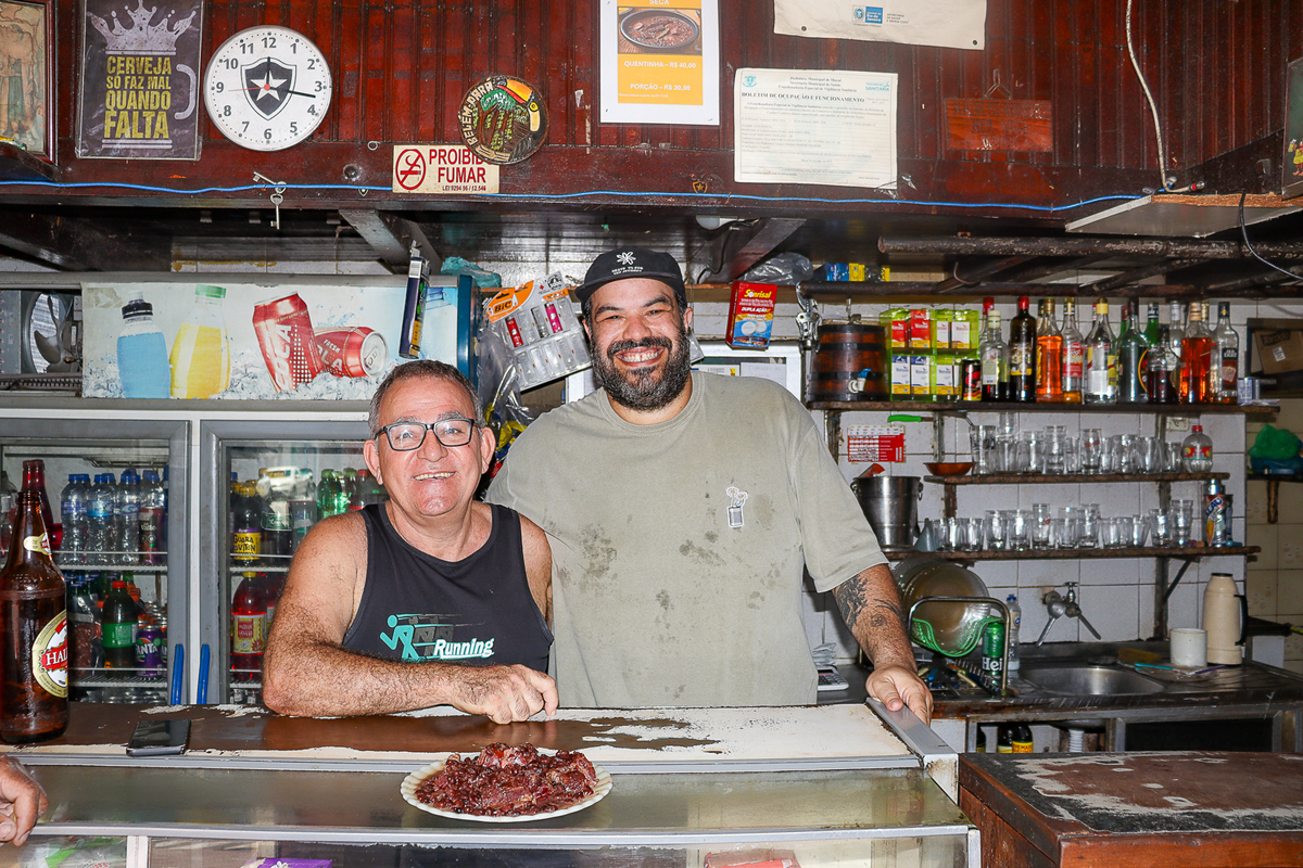 Paulo César e Chef Hugo Dias - Bar To a Toa. (Foto Rhuan Gonçalves)