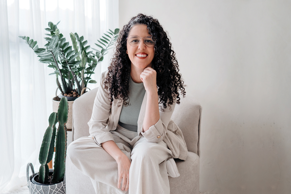 Paula Vieira criou o Estúdio Lumina em 2024 com uma proposta de criar memórias reais, com leveza e naturalidade para as famílias que ela fotografa.