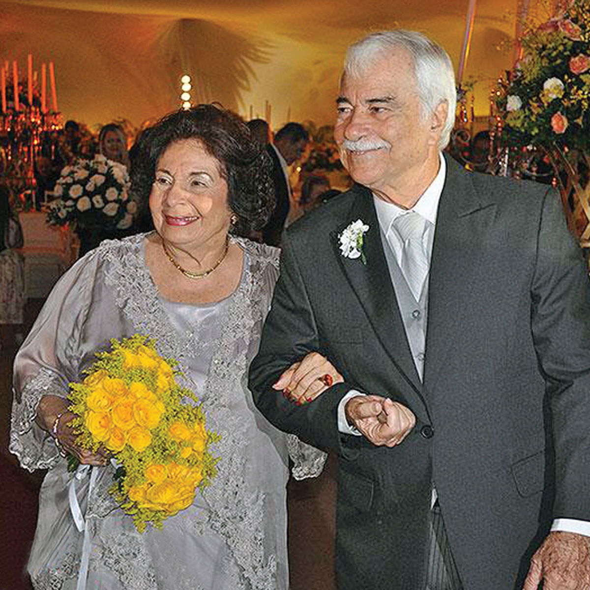 Sylvio com a saudosa Dona Carmem comemorando 50 anos de casamento. Ela foi a mulher que mudou sua vida, sendo sua companheira por 61 anos