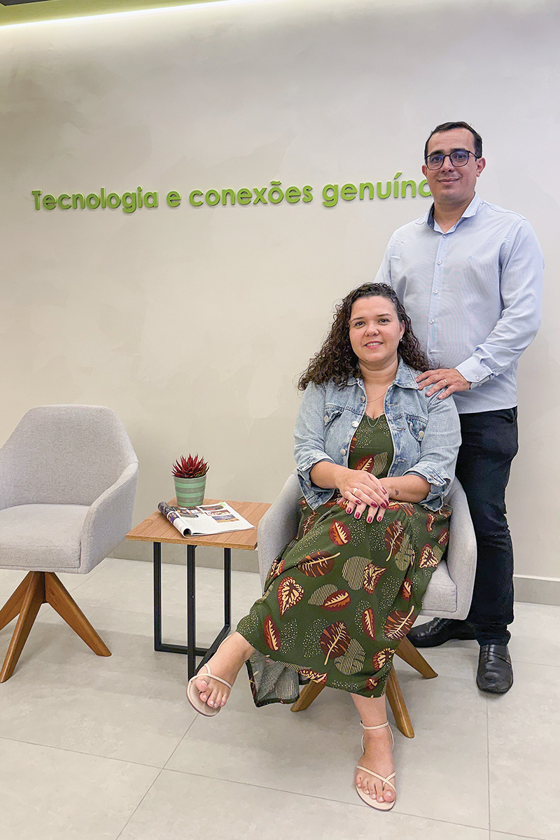 Andreia Corrêa e Rafael Bernardes participaram do Workshop de fotografia, onde aprenderam técnicas de enquadramento, iluminação e edição de fotos no celular