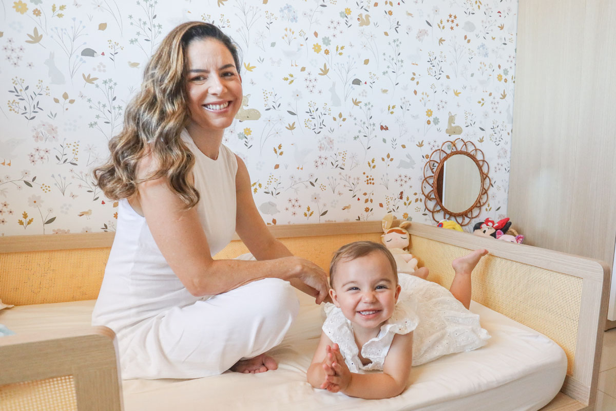 A médica Elisa Figueiredo Arantes com a filha Alice. Ela iniciou sua jornada aos 36 anos eenfrentou um longo, doloroso e solitário processo até a realização do sonho de ser mãe, quatro anos depois, através da Fertilização In Vitro