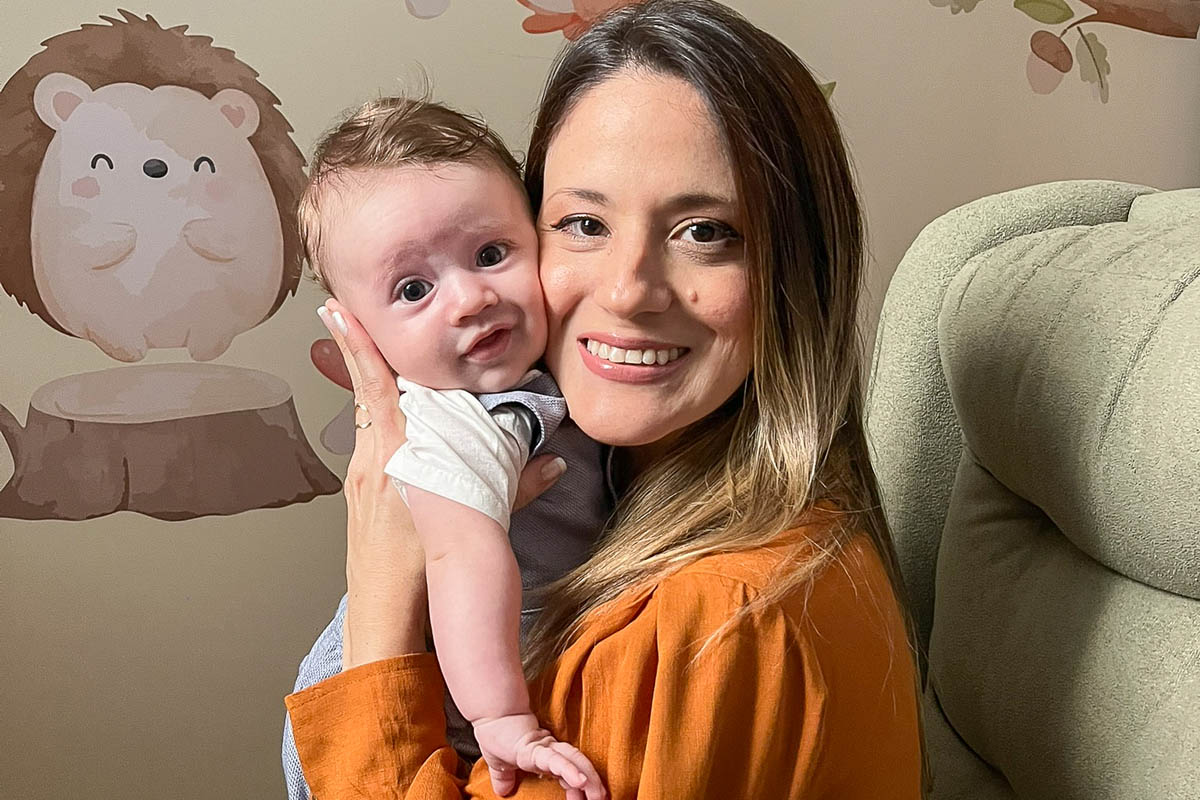 Priscila Góes Rudge com o filho Isac, de 3 meses. Ela enfrentou meses de tentativas semsucesso. Aos 37 anos, decidiu que era o momento de engravidar, mas após mais de oito meses sem resultado, percebeu que algo precisava muda