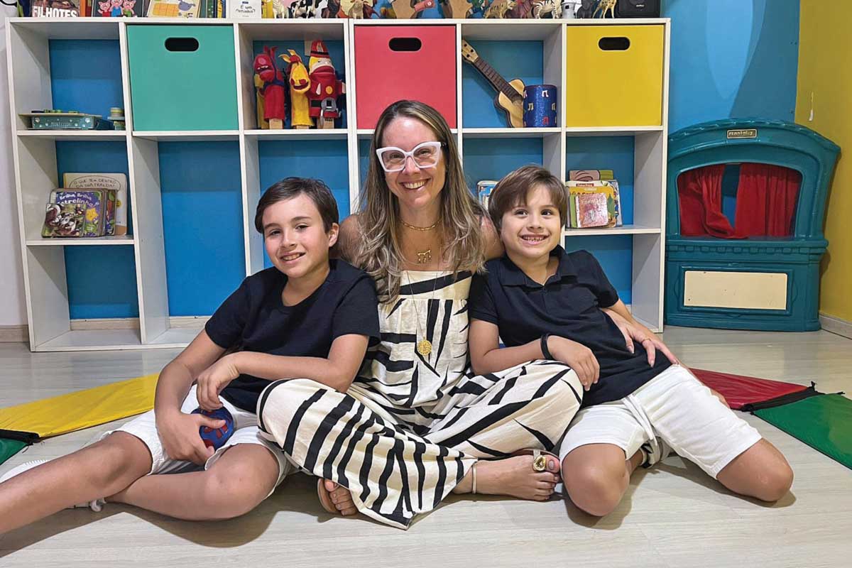 Vivian Crusoé, mãe de Eduardo, Guilherme e Arthur, encontrou na Monteiro Lobato uma rede deacolhimento, o que fez o seu sentimento de gratidão pela creche ainda mais especial