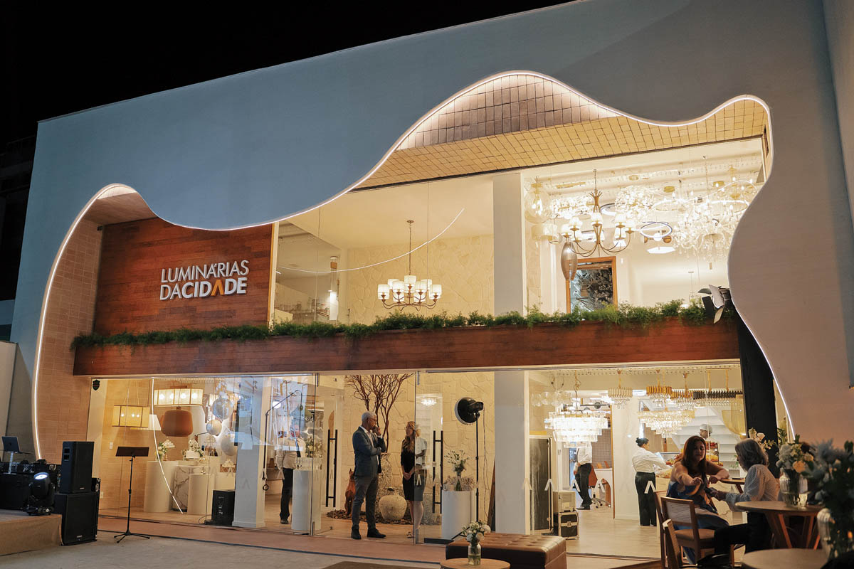 A loja foi toda reformulada, tanto na fachada, quanto na parte interna, com a modernização de todo o showroom para o evento comemorativo dos 20 anos. (Foto Gustavo Vitorino)