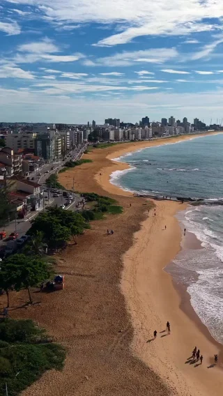 Instagram post from divercidadesmacae. This post is in position 1.