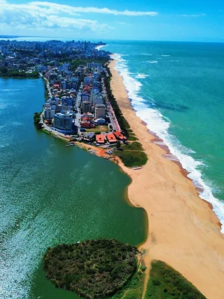 Instagram post from divercidadesmacae. This post is in position 7.